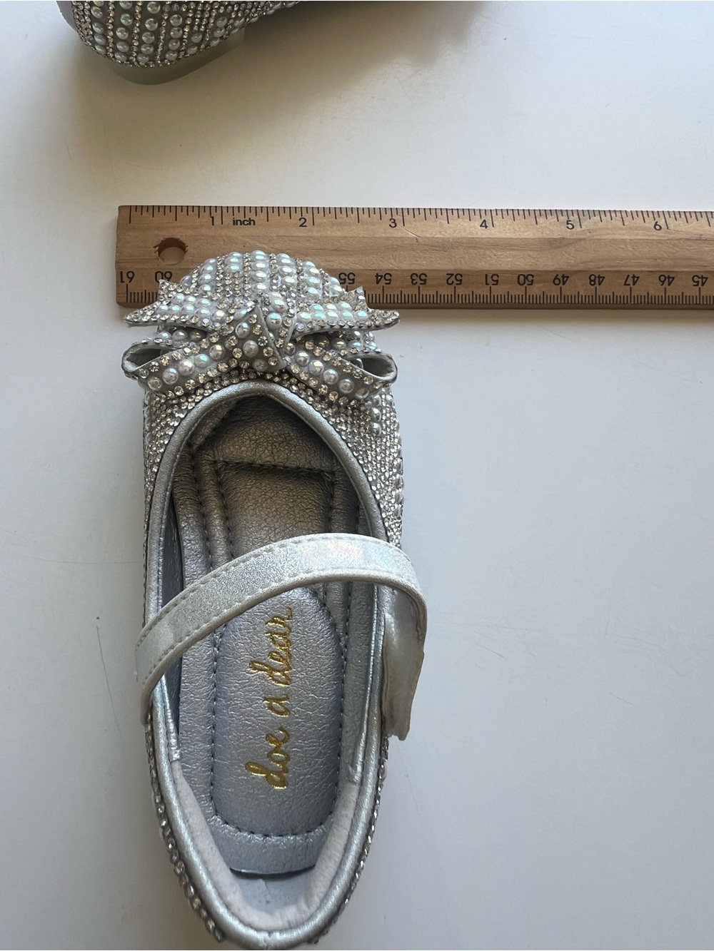 Doe A Dear Girls Silver Pearls and Rhinestones Bows Mary Jane Shoes 22/6 NWT - Picture 12 of 12